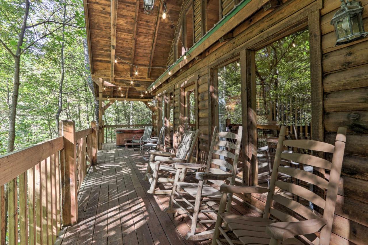 Cabin With Hot Tub And Deck, 3 Mi To Pigeon Forge Sevierville Exterior foto